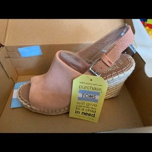 TOMS Wedges brand new size 7.5